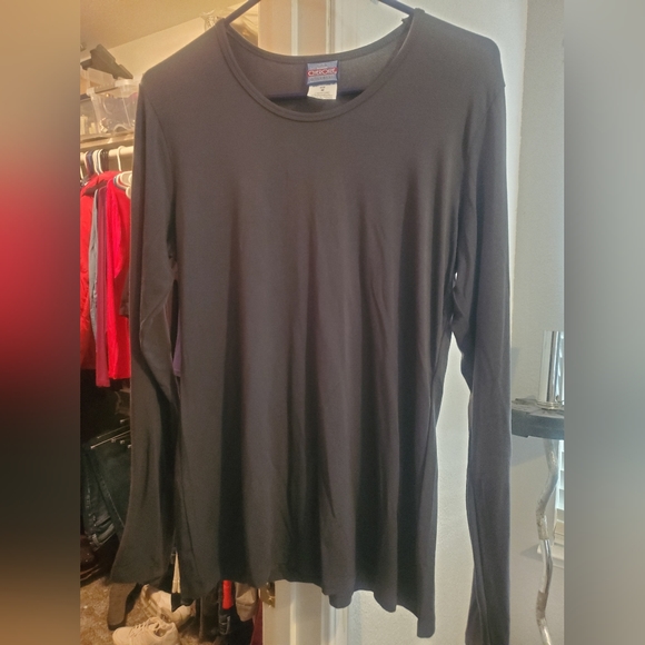 Long Sleeve Under Shirts for Layering or Under Scrubs - Picture 6 of 6